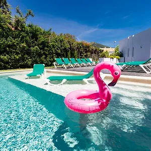  Holiday home Flamingos
